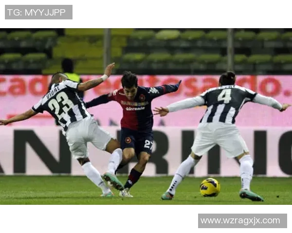 德甲激战：里昂逆转尤文图斯全场沸腾的精彩瞬间解析