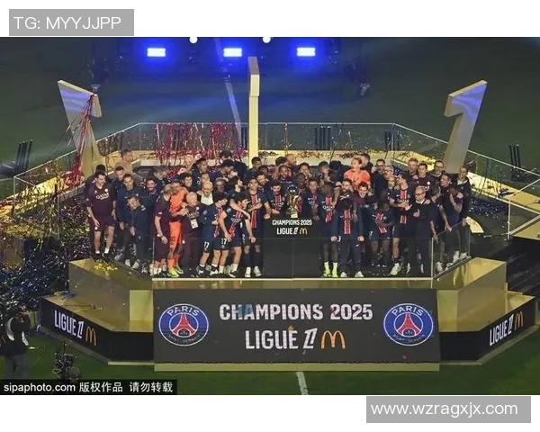 德甲精彩对决巴黎圣日耳曼与里昂战平引发全场热烈反响 德甲精彩对决巴黎圣日耳曼与里昂战平引发全场热烈反响