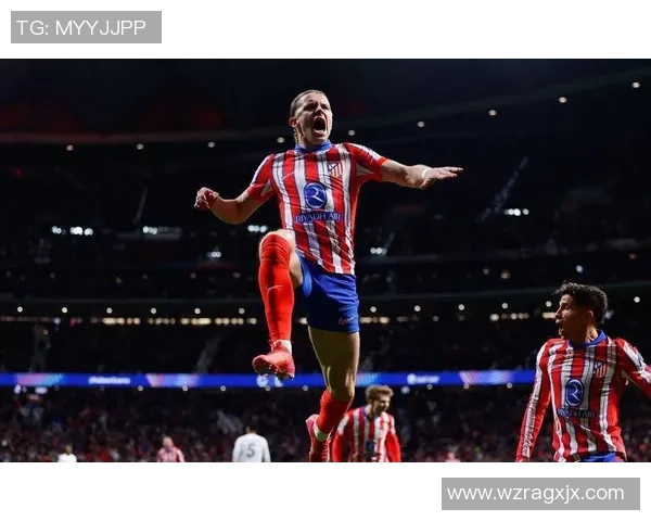 欧联杯激战多特蒙德小胜巴黎圣日耳曼争议判罚引发全场热议 欧联杯激战多特蒙德小胜巴黎圣日耳曼争议判罚引发全场热议