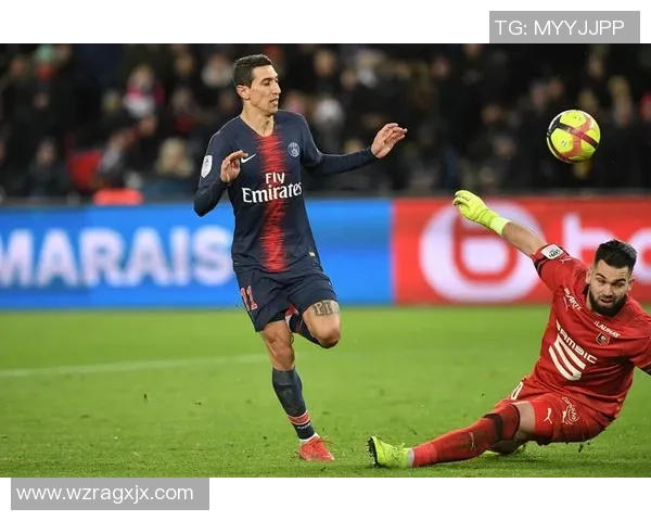 意甲激战巴黎圣日耳曼大胜曼联三球绝杀点燃全场激情